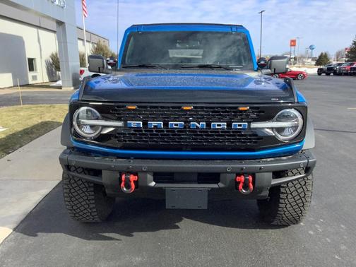 Velocity Blue 2024 Ford Bronco Wildtrak