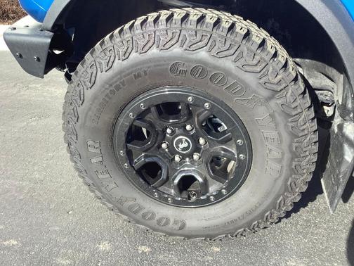 Velocity Blue 2024 Ford Bronco Wildtrak