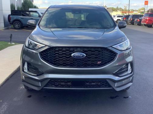 2023 Ford Edge ST