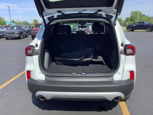 Oxford White 2024 Ford Escape Active