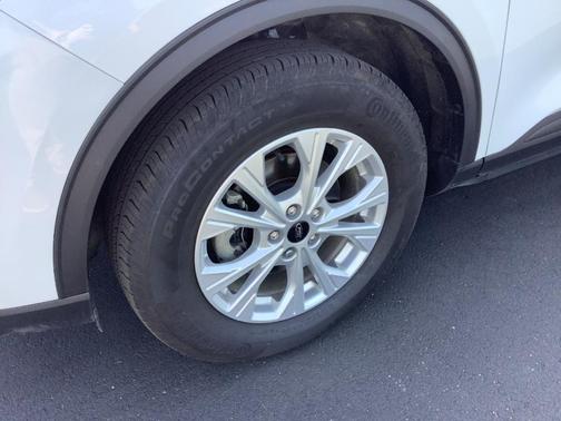 Oxford White 2024 Ford Escape Active