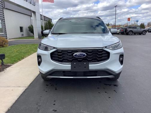 Space Silver 2026 Ford Escape ST-Line Select