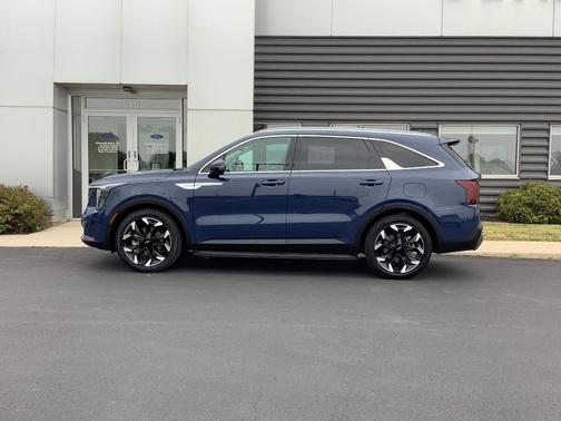 Blue 2025 Kia Sorento EX