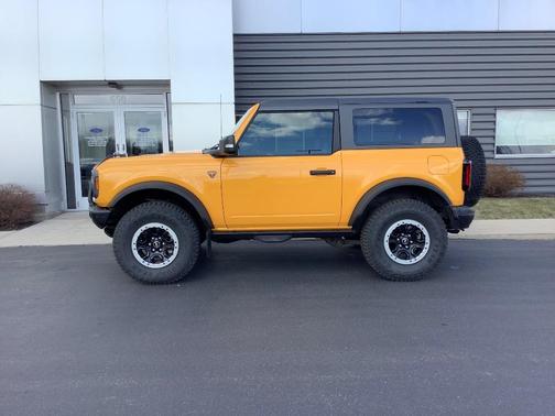 Orange 2022 Ford Bronco Badlands