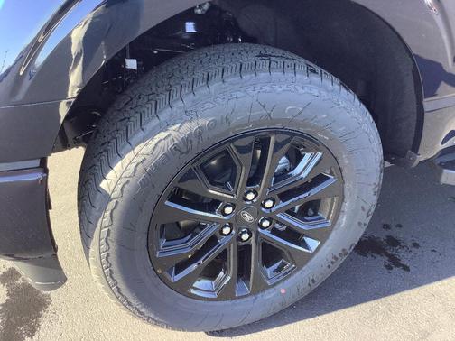 Antimatter Blue Metallic 2026 Ford F-150 Lariat