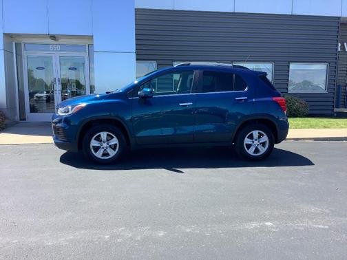 Blue 2020 Chevrolet Trax LT