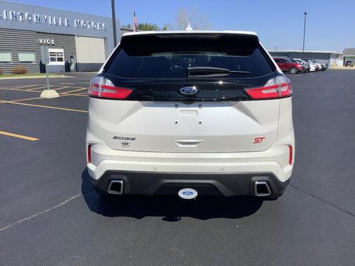 White Platinum 2019 Ford Edge ST