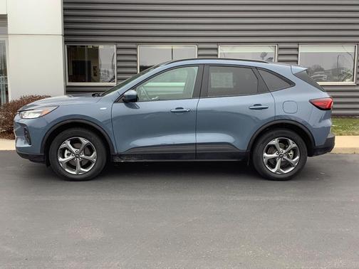 2025 Ford Escape ST-Line Select