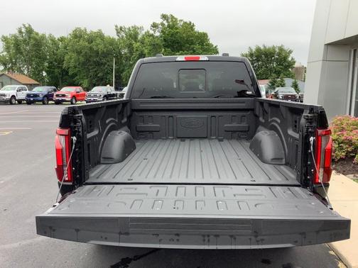 Agate Black Metallic 2026 Ford F-150 Lariat