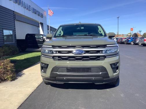 Green 2024 Ford Expedition Max XLT