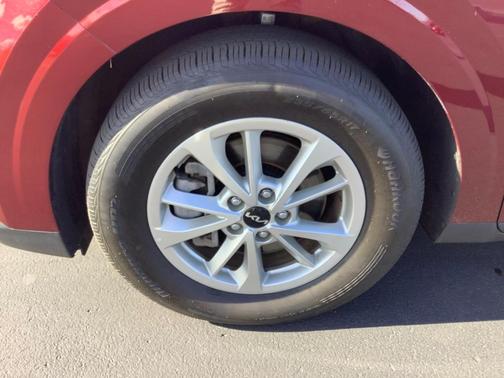 2024 Kia Carnival LX Seat Package