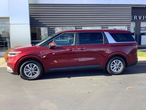 2024 Kia Carnival LX Seat Package