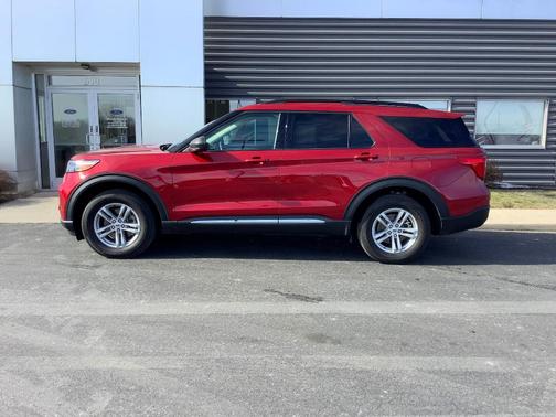 2024 Ford Explorer XLT