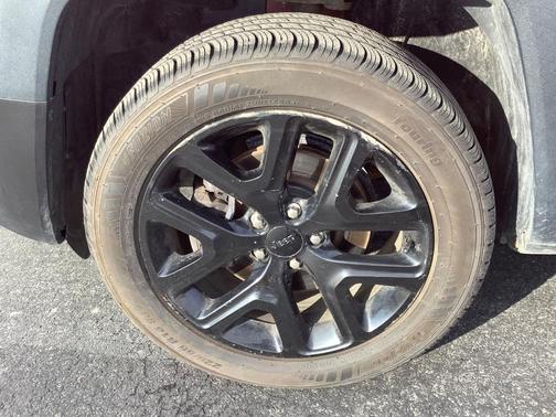 Race Red 2017 Jeep Renegade Latitude