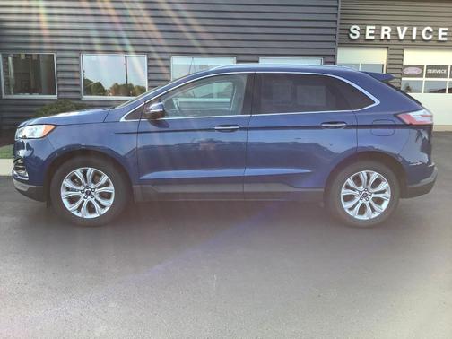 2020 Ford Edge Titanium
