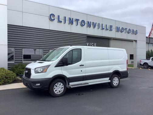 Oxford White 2024 Ford Transit-250 Base
