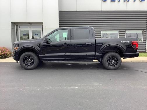Agate Black Metallic 2026 Ford F-150 XLT