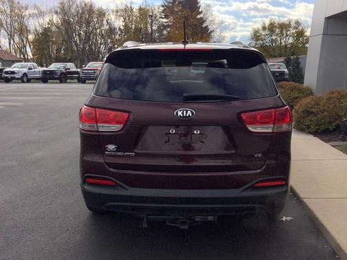 2017 Kia Sorento LX