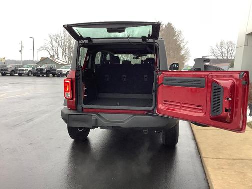 2025 Ford Bronco Base