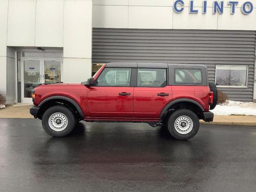 2025 Ford Bronco Base