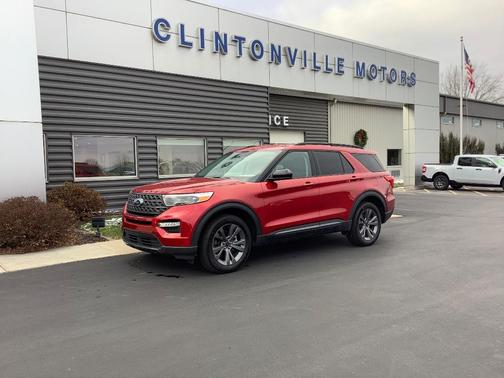 2023 Ford Explorer XLT