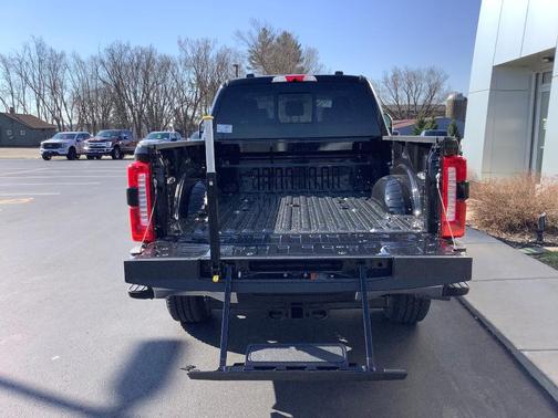 Agate Black Metallic 2026 Ford F-350 Super Duty
