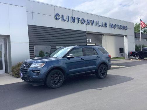 Blue Metallic 2018 Ford Explorer XLT