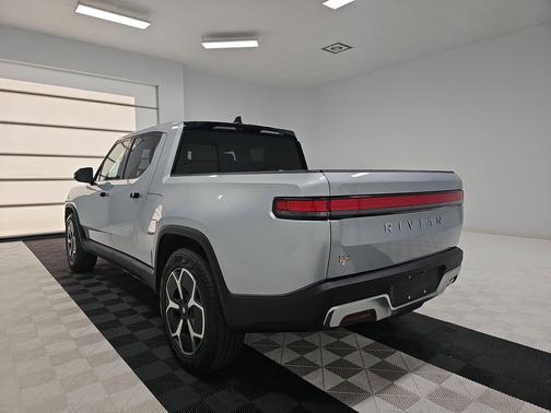 2023 Rivian R1T Adventure Quad Motor Large Pack