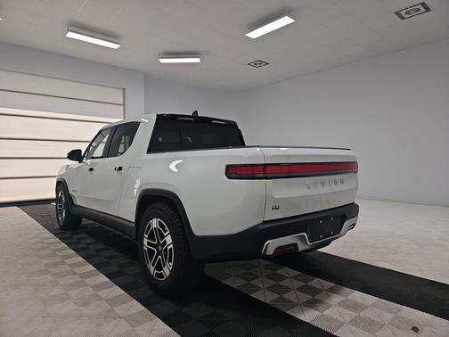2023 Rivian R1T Adventure Package
