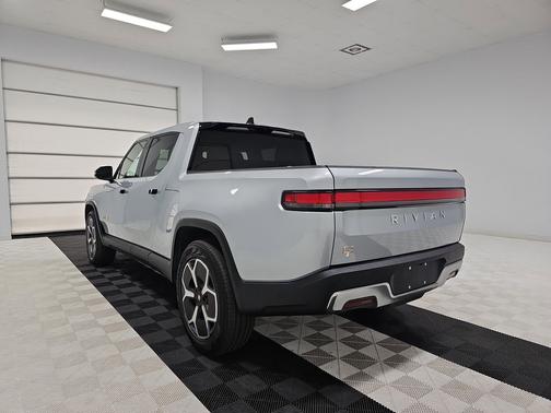 2022 Rivian R1T Launch Edition