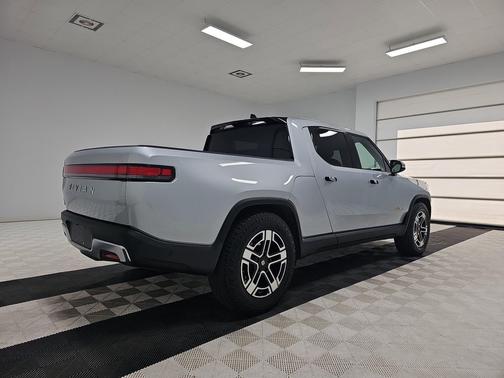2023 Rivian R1T Adventure Quad Motor Large Pack