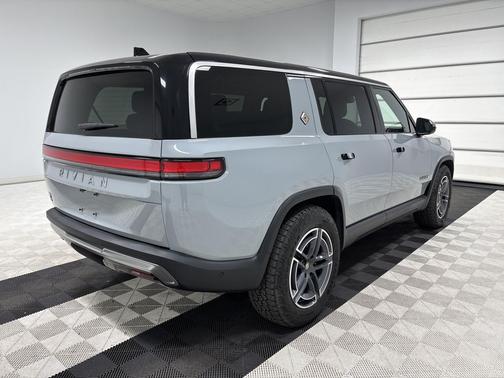 Limestone paint 2025 Rivian R1S Adventure trim