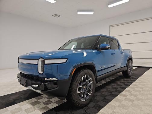 2023 Rivian R1T Adventure Package