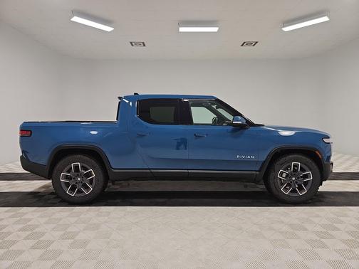 2023 Rivian R1T Adventure Package