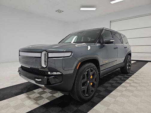 2024 Rivian R1S Adventure Quad Motor Large Pack