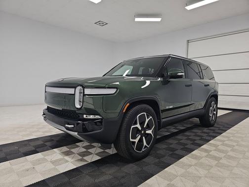 Forest Green 2023 Rivian R1S Adventure Package