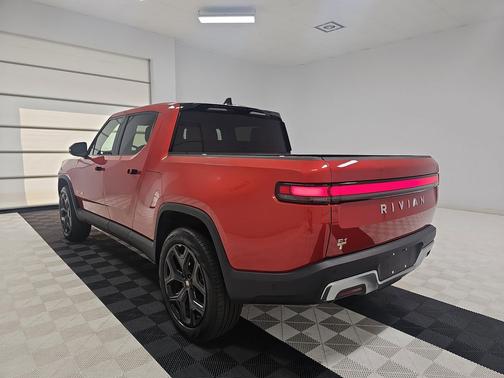 2023 Rivian R1T Adventure Quad Motor Large Pack