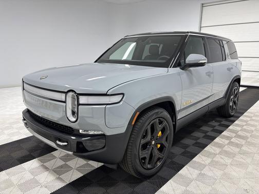 2022 Rivian R1S Launch Edition