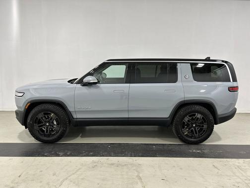 Limestone 2023 Rivian R1S Adventure Package
