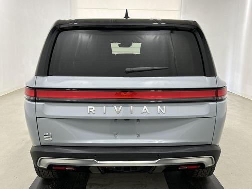 Limestone 2023 Rivian R1S Adventure Package