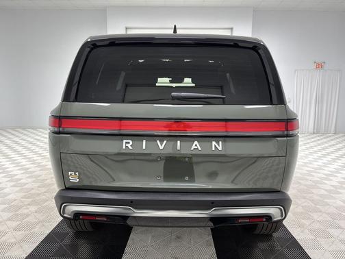 2022 Rivian R1S Launch Edition