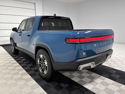 2023 Rivian R1T Adventure Quad Motor Large Pack