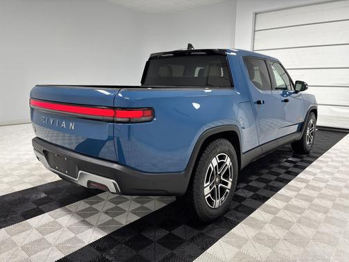 2023 Rivian R1T Adventure Quad Motor Large Pack