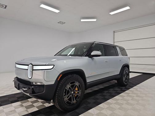 2024 Rivian R1S Adventure Quad Motor Large Pack
