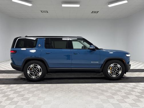 Rivian Blue 2023 Rivian R1S Adventure