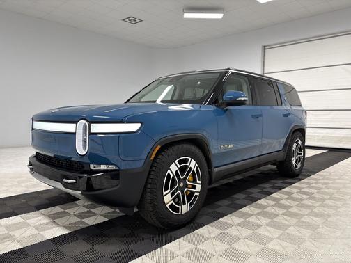 Rivian Blue 2023 Rivian R1S Adventure