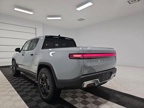2023 Rivian R1T Adventure Quad Motor Large Pack