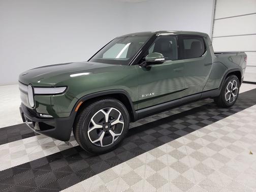 2024 Rivian R1T Adventure Package