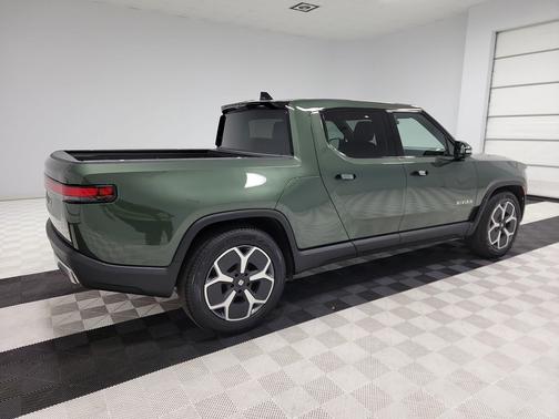 2024 Rivian R1T Adventure Package