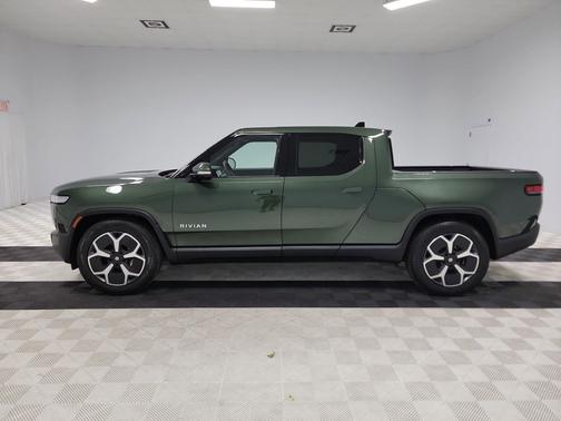 2024 Rivian R1T Adventure Package
